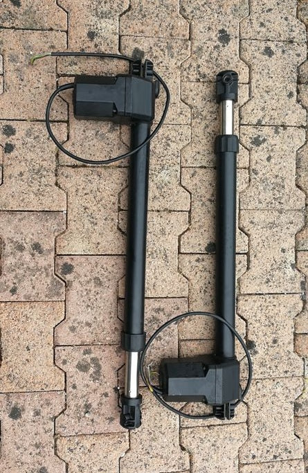 moteurs télescopique pour portail à battant